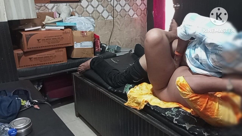 Stepmom baby: 48 Anos Wali 2 Bachon Ki Maa Ki