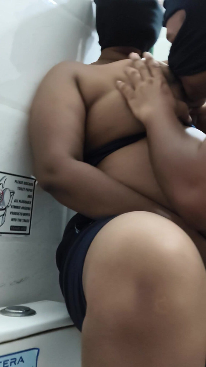 Angel couple: Moje nevlastní dcera řekla v koupelně, udělal jsem to správně.