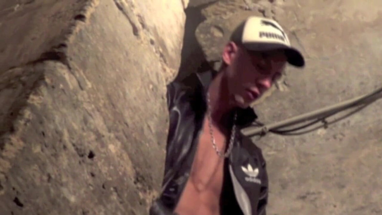 French twinks amator sextapes: Fabien spor ayakkabılı Arap xxl yarakla sikiliyor