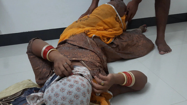 Kavitamaam: Desi Bhabhi romantický sex video hindský zvuk