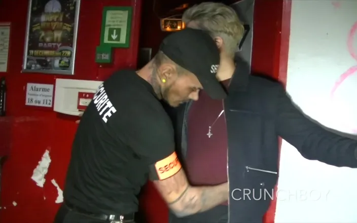Crunch Boy: 2120 Fucked by the Security Guardien Latino