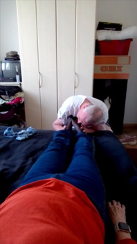 Pés De Náilon Sexy Da Vovó À Tarde