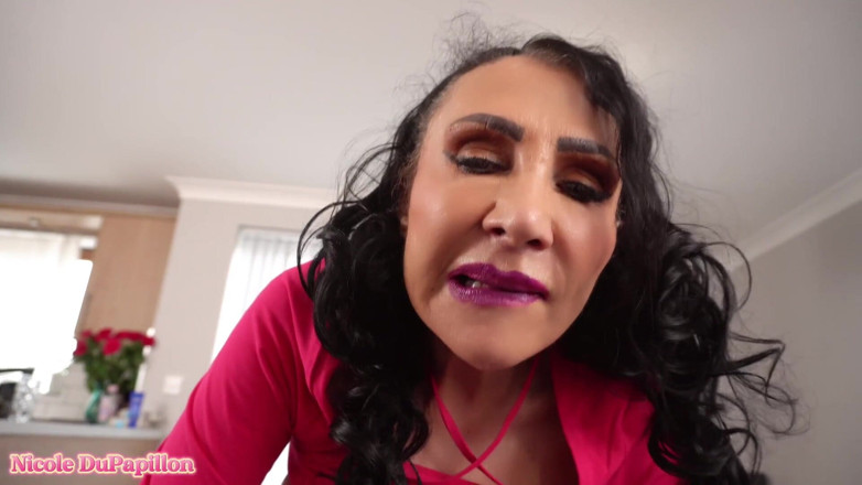 Nicole Dupapillon: Plăcerea mamelor vitrege cu vedere la persoana 1