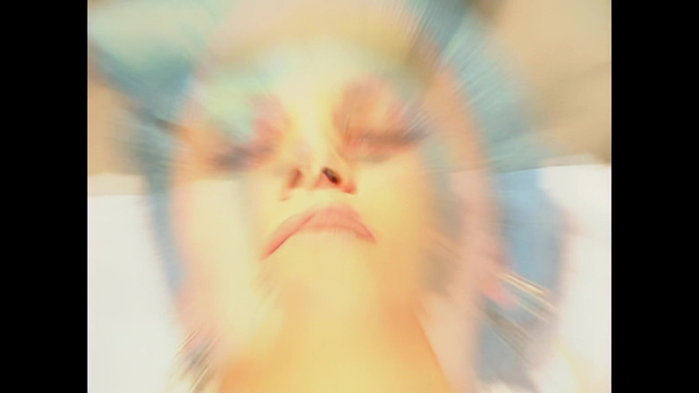 Blitzporn: Lea De Mae: Nejdřív mi šukej kundu, pak můj malý zadek...