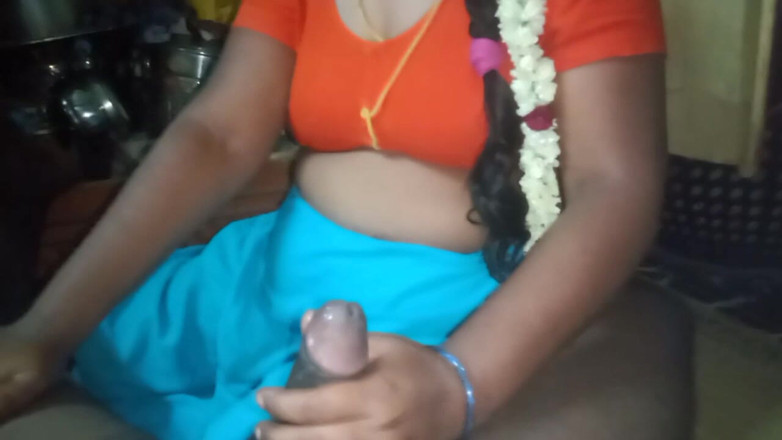 Priyanka314: Tamil bhabhi muy caliente mamada en india casero