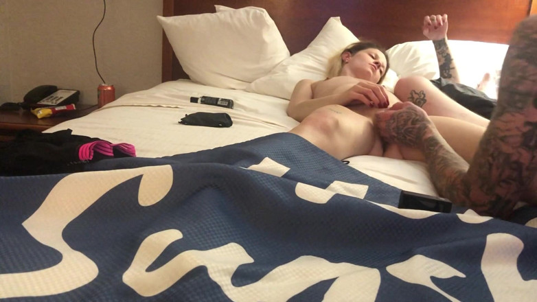 Bo Bangz: Cuma ngentot di kamar hotel