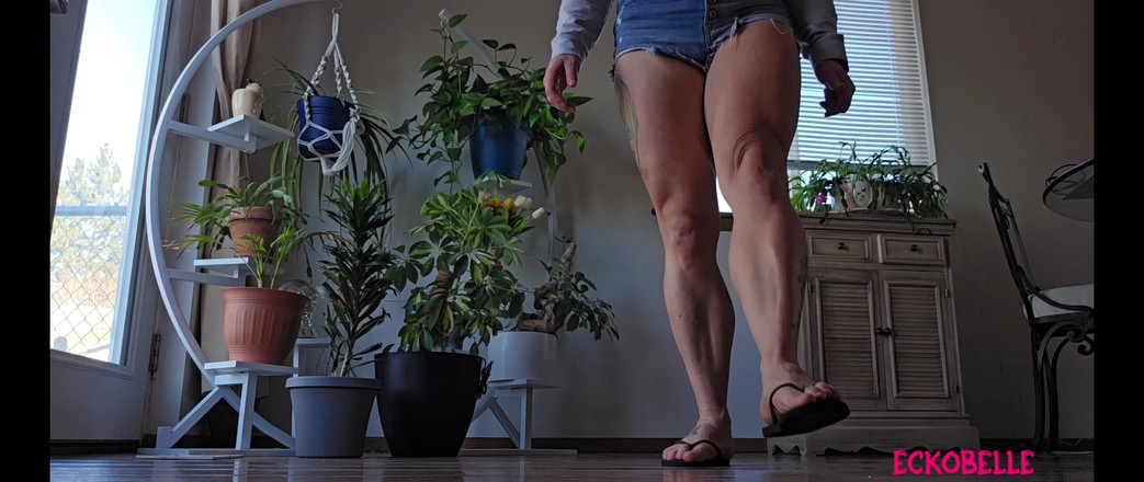 Ecko Belle: Flirty Flippy Floppy Picioare