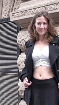 Německý skaut - hubená teenagerka Alessandra Amore vyzvedni a promluv si s ním poprvé na castingu