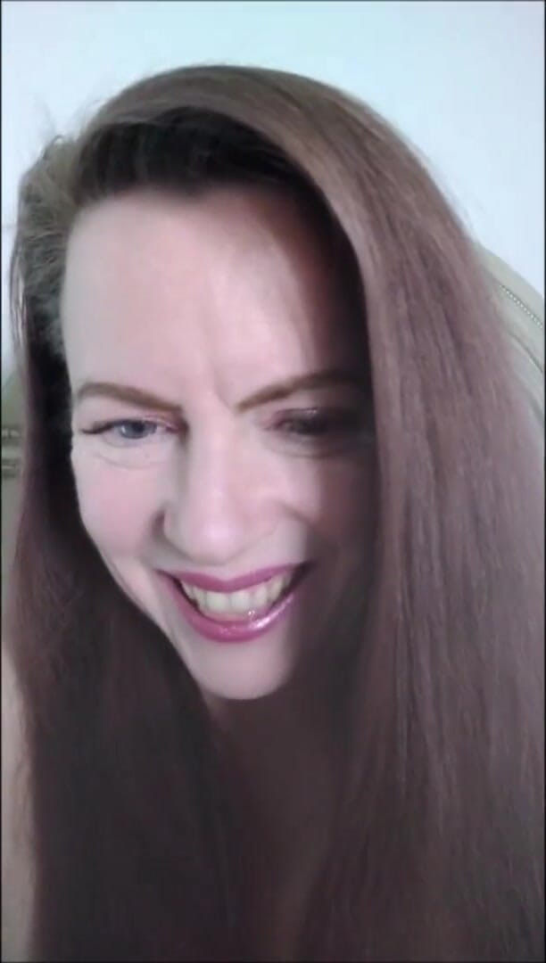 Nikki Nevada: Taboe stiefmoeder met dildo tietenneukpartij en meer