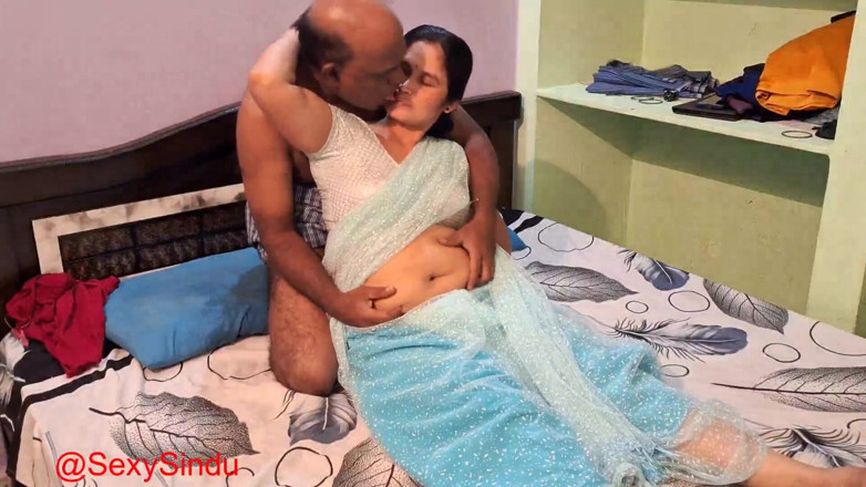 Sexy sindu: Indiana em sari com homem de 50 anos