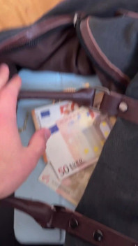 La ladro è stato punito e scopato