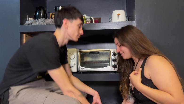 Sr Mono y Alba: The Cleaning Lady Sucks My Whole Cock - Cum in Mouth