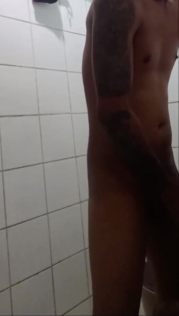 Daddy V: Gerl小姐在镜头前露出她的脸