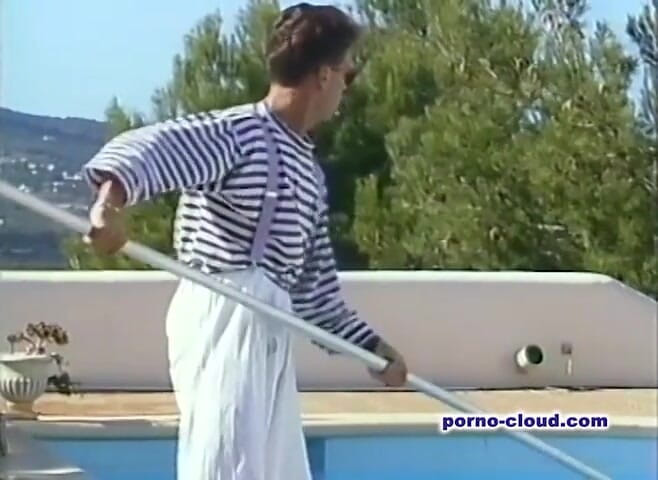 Porno Cloud: À la piscine avec Rocco