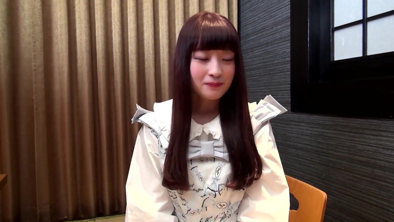 Asians in love: สาวน้อยน่ารักจัง