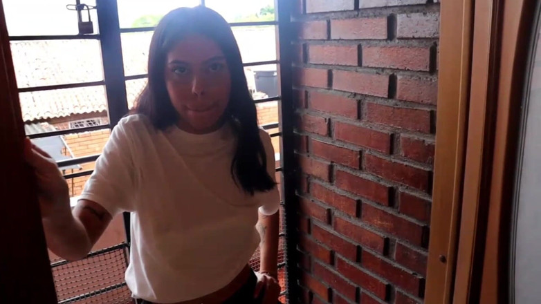 Vanessacoxxx: Ciao buon pomeriggio vicino, che peccato, posso rivelarti un segreto? -...