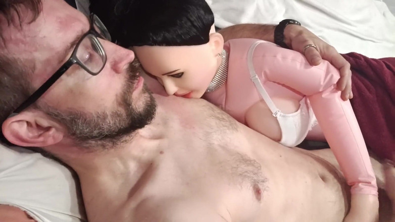 kickerscooter: Masturbazione con la bambola