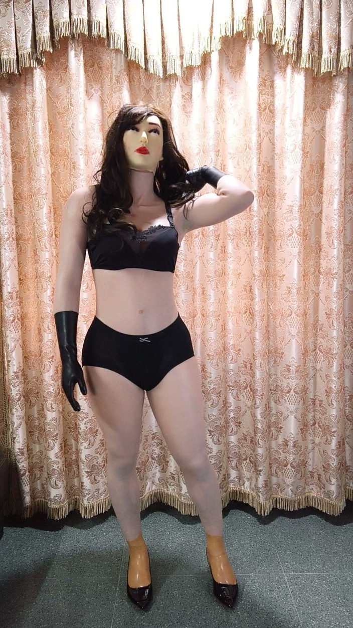 loveZiYi: Sexy große Puppe