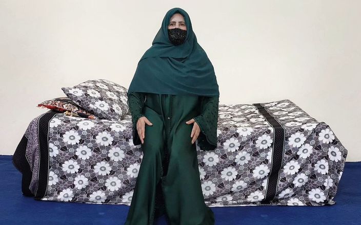 Raju Indian porn: Donna pakistana molto calda mussulmana niqab si masturba con un...