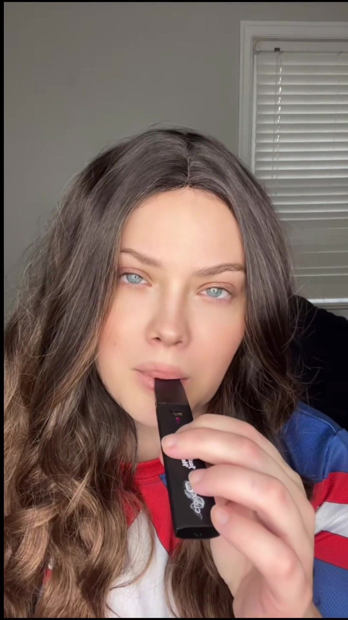 Youdreamgirl123: Mamă sexy dominatoare feminină transformă iubitul infidel într-un joc de rol...