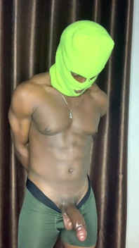 Horny Hunk Jerks off in the Morning