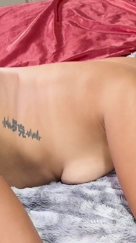 Pinay MILF suger kuk, bultad &sväljer sperma - Lexxi Wett