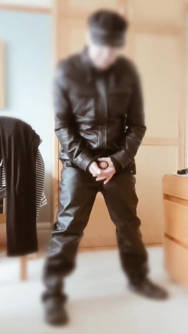 Bellhead: Minuta honění v kůži