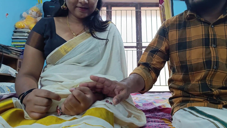 Vaigavarun45: Mallu pár první noční video, první noční sex, Kerala Saree...