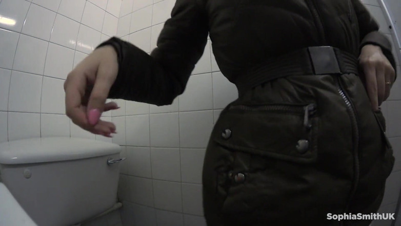 All Sexy Vids: Szatnie siusiu