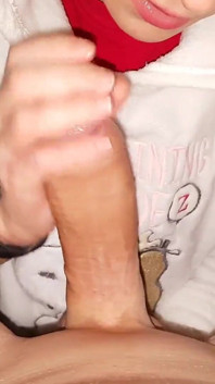 Tesão de meia-irmã chupa um pau gordo em fofa pjs pov