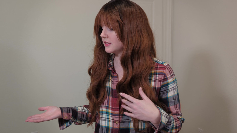 Housewife Ginger: 你会让你的继妹帮助你拍摄鸡巴照片吗？