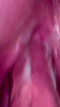 Tlustá prdelatá bílá dívka s tlustou kundičkou dostane creampie