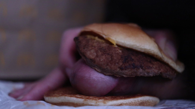 MGEc21: Fucking a Cheeseburger
