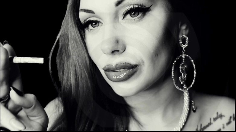 Goddess Misha Goldy: Write to Me!!! Get Mesmerized, Used and Drained!