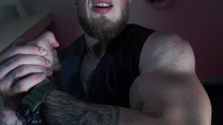 Hunky time: Muscle Worship - Biceps
