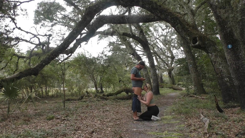 Island Boy Vids: Walk in the Woods Boquete com Monica Raye