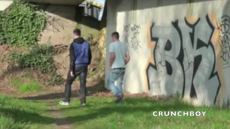 Crunch Boy: Theo sucked by his best friend in his car
