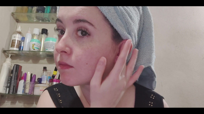 RavenHearth666VIP: Mijn oorreinigingsroutine begint met wattenstaafjes en dan gaas.