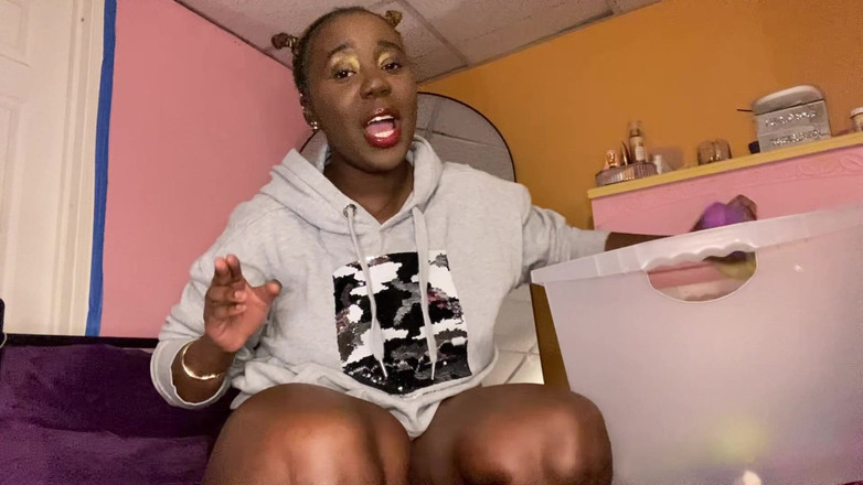 ALLIYAH ALECIA: Toda mi colección de juguetes sexuales revelada