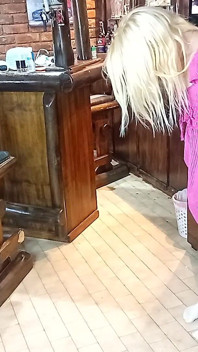 Šukání ledničky, zatímco můj přítel se dívá