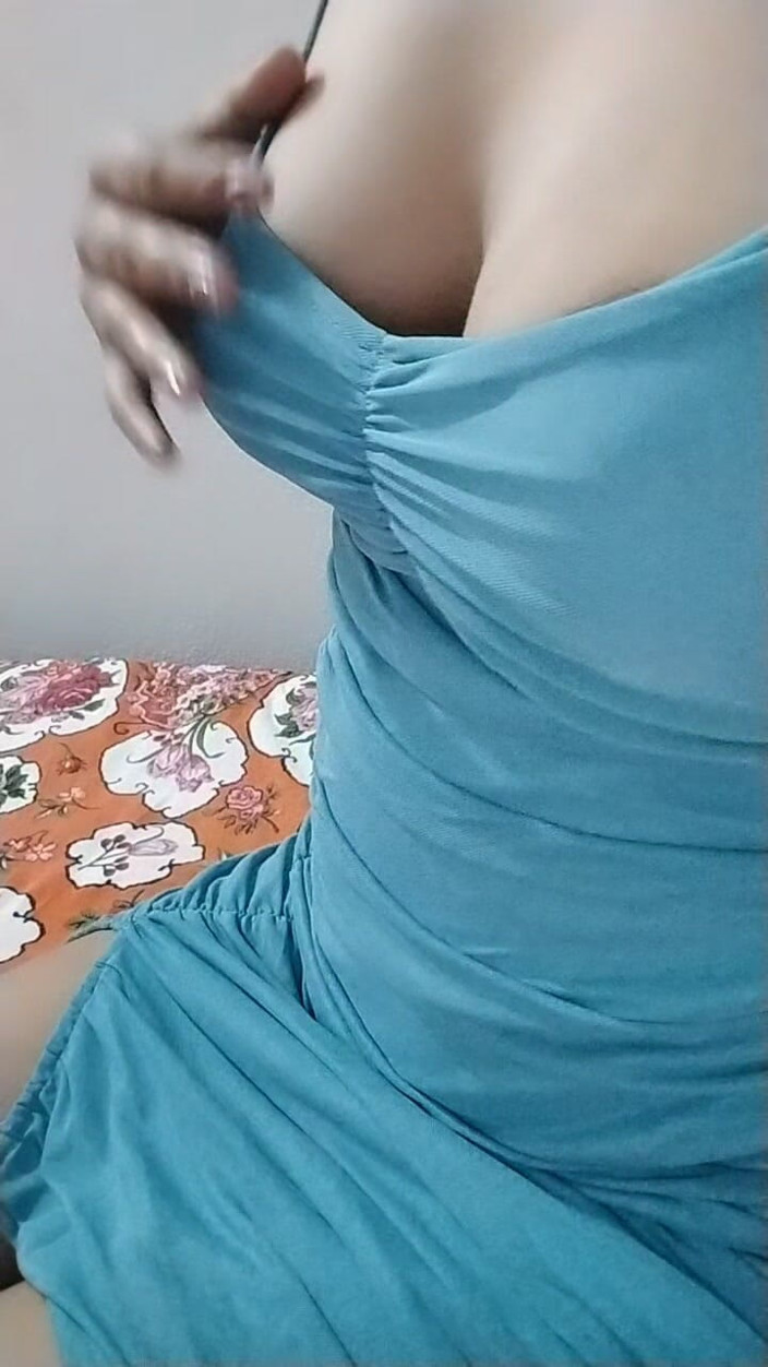 Indian nude baby video: Indisk tjejvideo