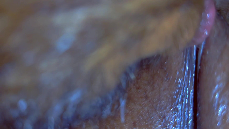 Housewife 69: Sora mea vitregă sexy vrea să-i lingă pizda de la...