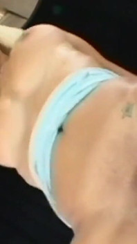Žhavý anální sex pro blonďatou milfku s velkými prsy, která miluje sex a péro