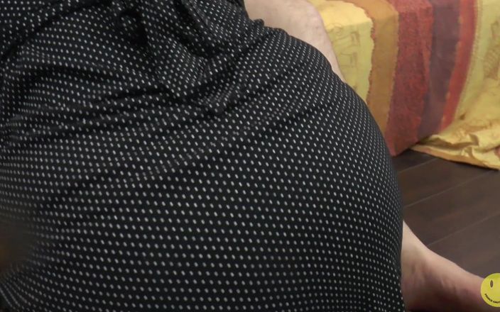 French Amateur Porn: Sirial este adoră pula ei mare și grasă