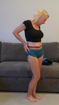 Booty Shorts Try on - MILF Stella