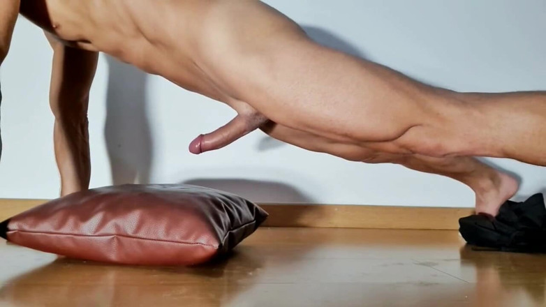 qaz11: Handjob vor der kamera - 544