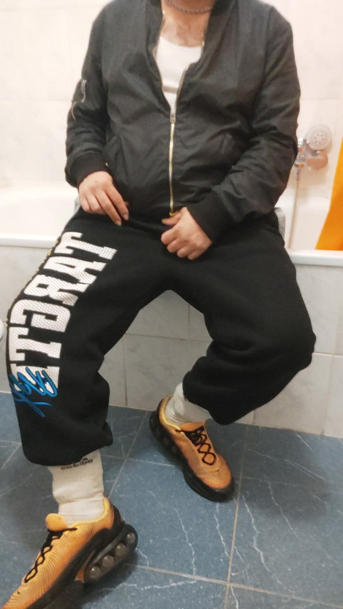 SmokedAlloy2: Dj-ul pervers - Bro pișat în Sneax lui