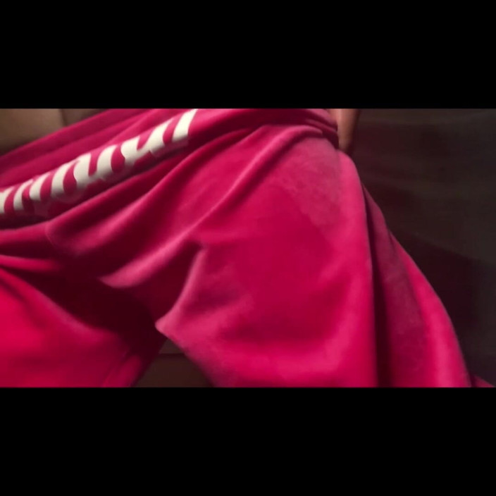 Harley Harper: 乌木荡妇摇晃大屁股