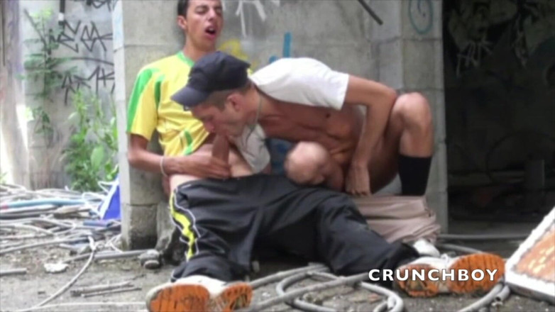 Crunch Boy: Two young footballers fuck in outdoor place after the match