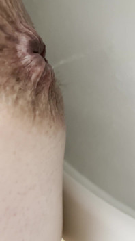 Tetas maduras rebotando y cubriéndose de esperma